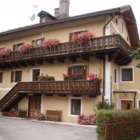 Haus Schmiedhofer Bed and Breakfast Niederdorf Buitenkant foto