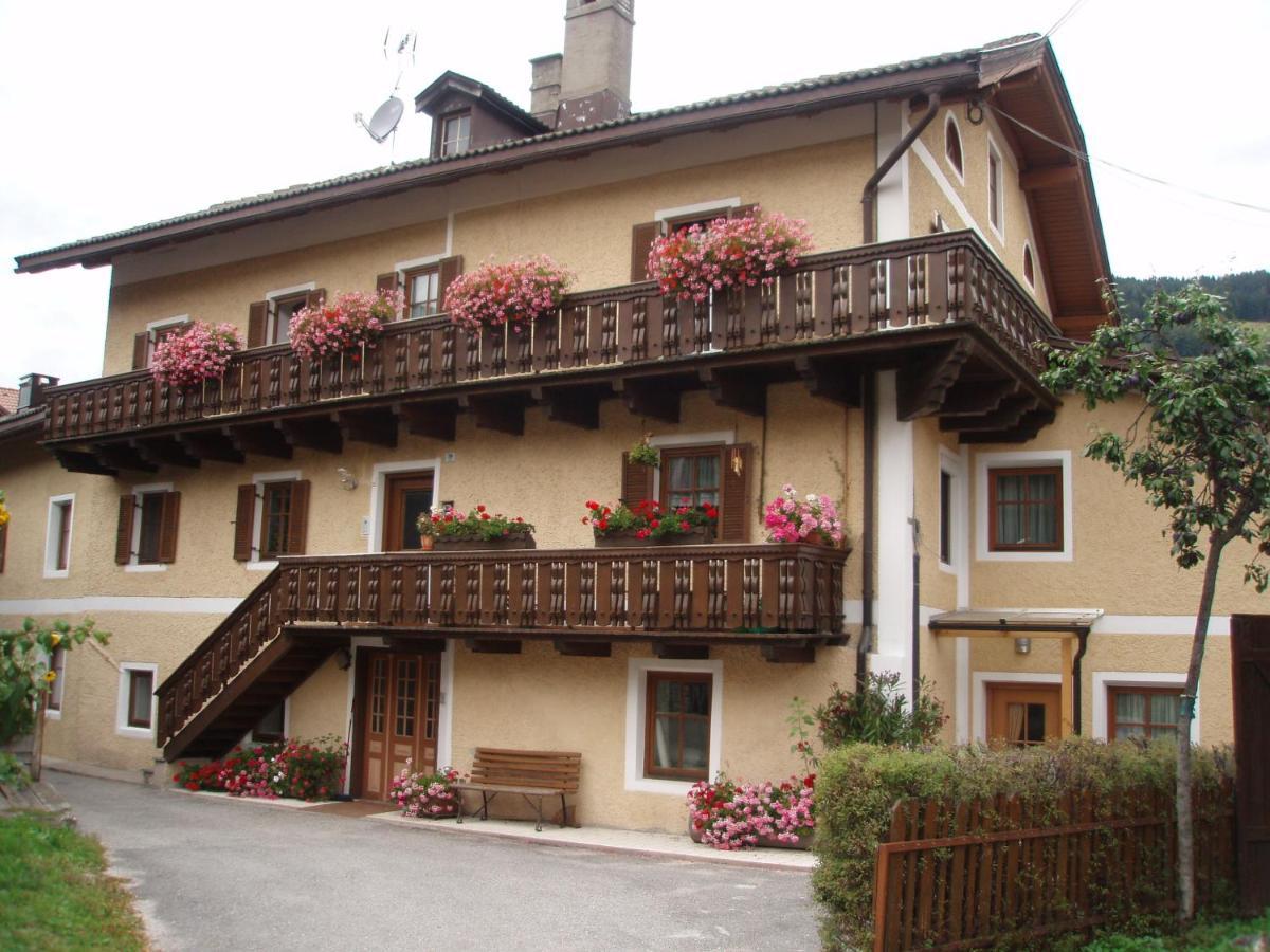 Haus Schmiedhofer Bed and Breakfast Niederdorf Buitenkant foto